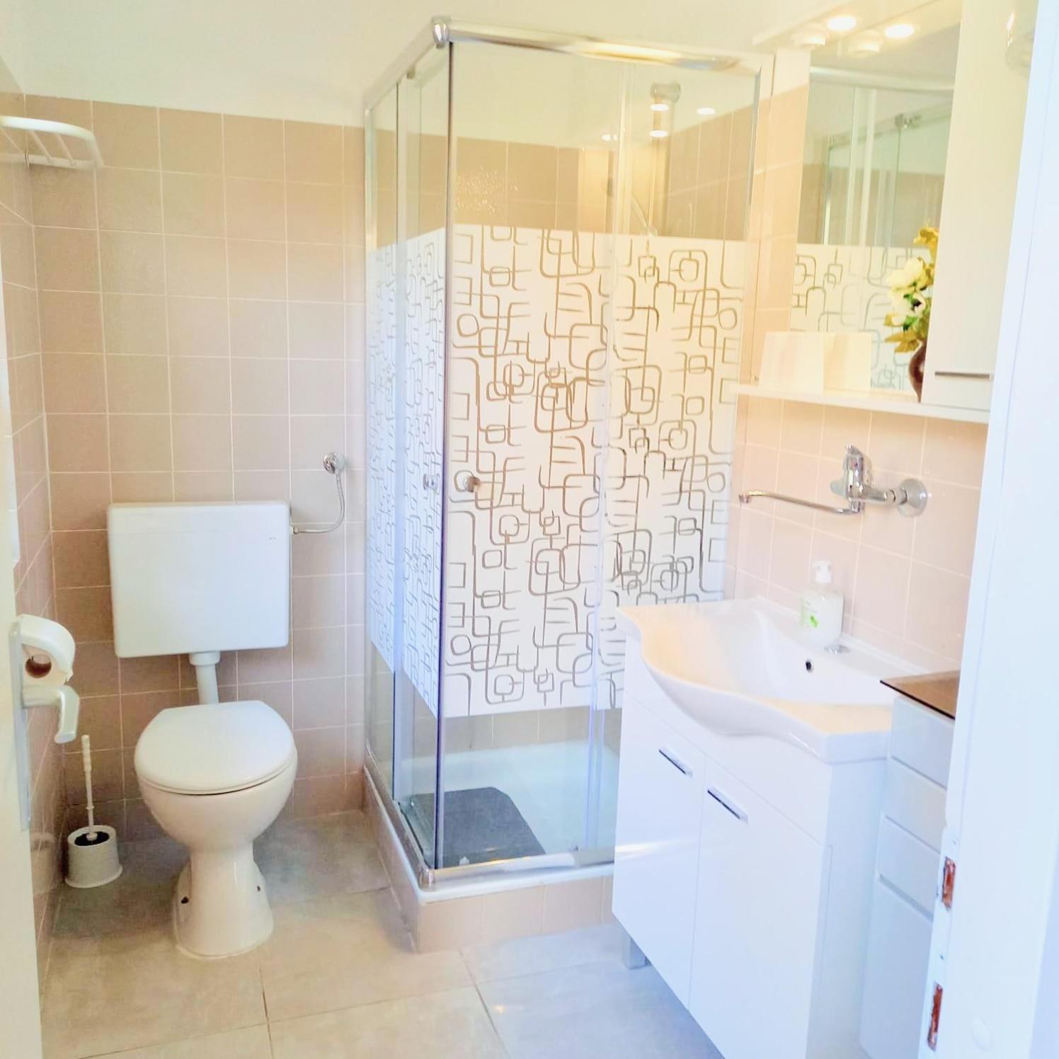 Miabella House - 2 Bedrooms And Terrace Brežice 外观 照片